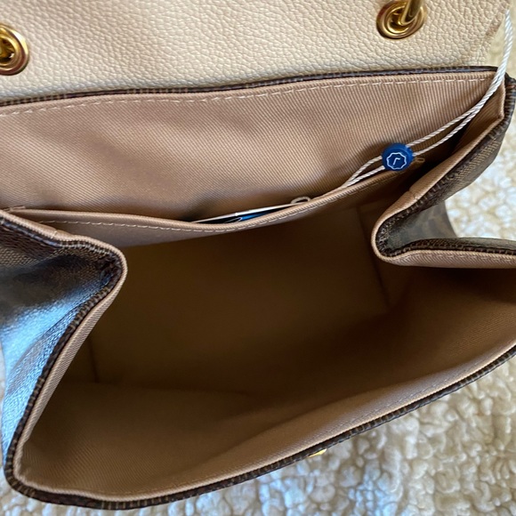 Louis Vuitton Clapton backpack - Picture 5 of 17